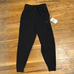 Nike women’s XS Black Jogger Pants